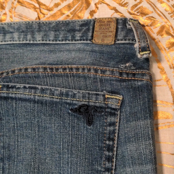 Guess Slim Stretch Jeans - Picture 8 of 8